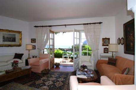 Bed and Breakfast Il Glicine Sul Golfo Монделло Экстерьер фото
